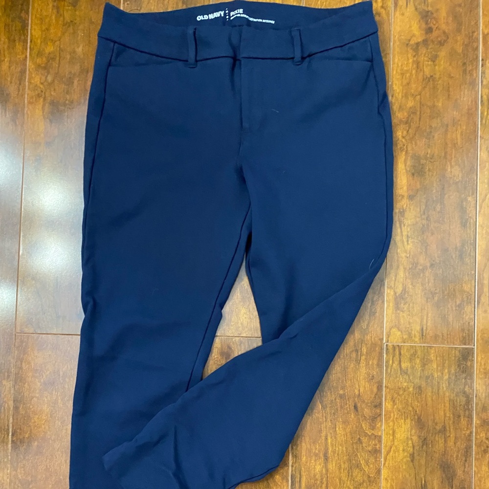 🌸3/$20🌸Old Navy navy pixie pants